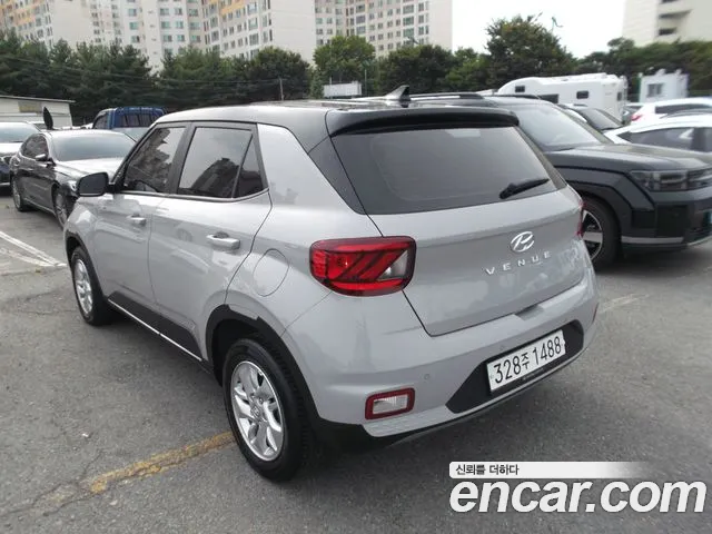Hyundai Venue — Фото автомобиля 5