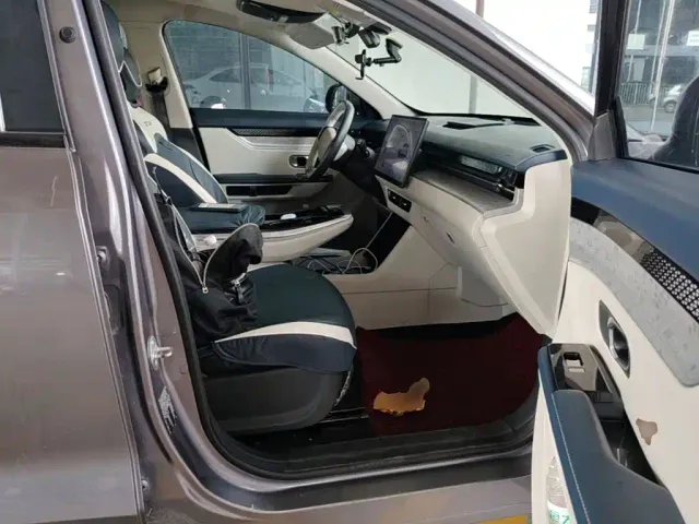 Jetour Jetour Dasheng i-DM 2022 1.5T DHT Lightning 01 — Фото автомобиля 24