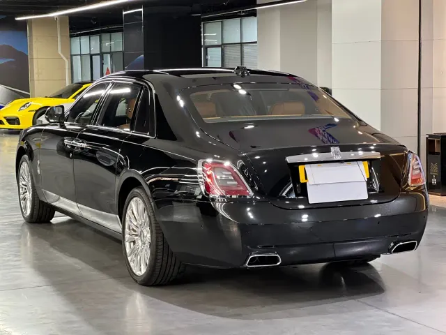Rolls-Royce Ghost — Фото автомобиля 4