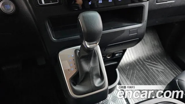 Hyundai Staria — Фото автомобиля 12