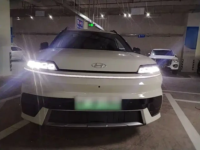 Hyundai ELEXIO — Фото автомобиля 2