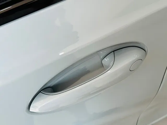 BMW 3 Series — Фото автомобиля 13
