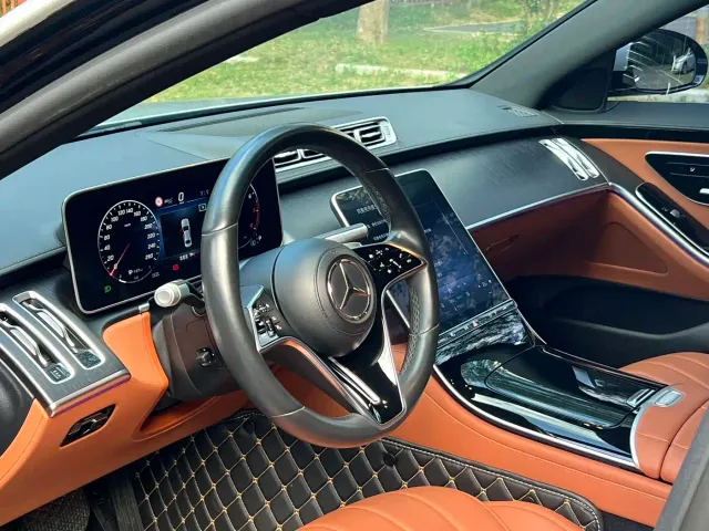 Mercedes-Benz S-Class — Фото автомобиля 12
