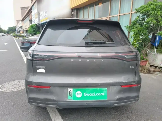 Geely Galaxy E5 — Фото автомобиля 5