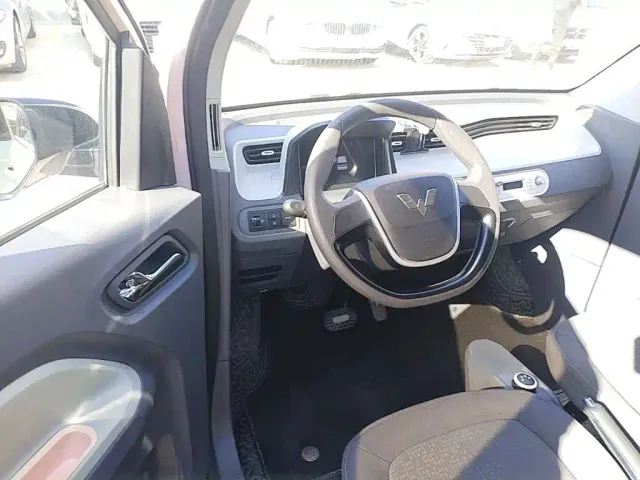 Wuling Hongguang Mini EV — Фото автомобиля 10