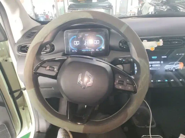Leapmotor T03 — Фото автомобиля 10