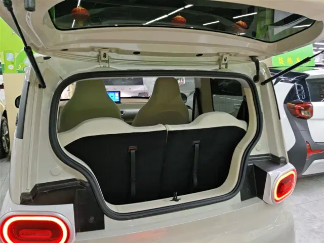 Wuling Hongguang Mini EV — Фото автомобиля 18