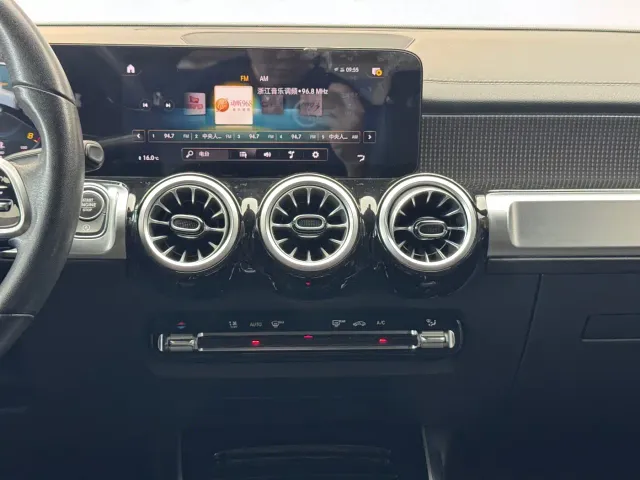 Mercedes-Benz GLB-Class — Фото автомобиля 13