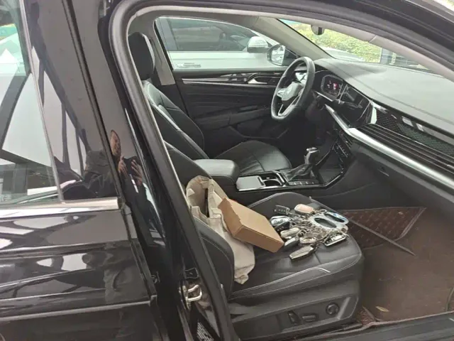 Volkswagen Passat — Фото автомобиля 24