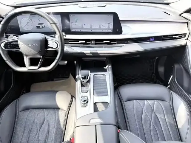 Chery Arrizo 8 — Фото автомобиля 7
