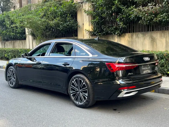 Audi A6L — Фото автомобиля 8