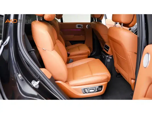 Li Auto L8 — Фото автомобиля 8