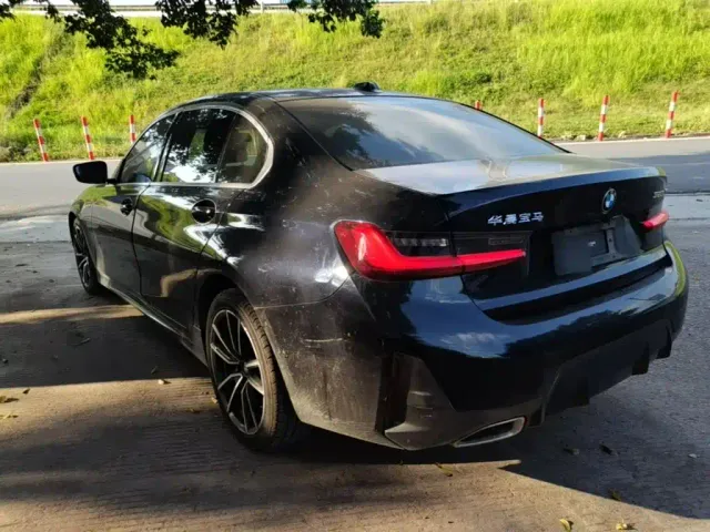 BMW 3 Series — Фото автомобиля 4