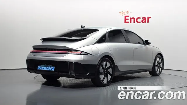 Hyundai Ioniq 6 — Фото автомобиля 2