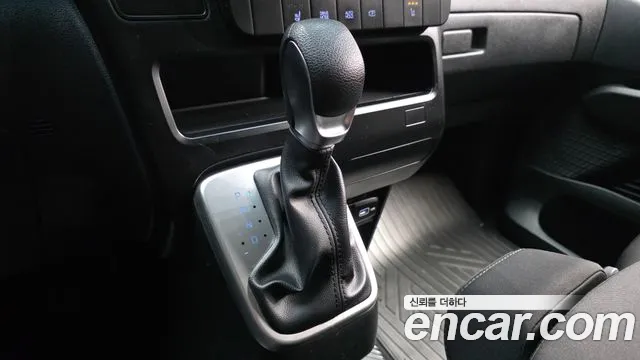 Hyundai Staria — Фото автомобиля 12