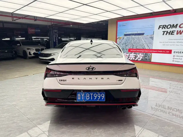 Hyundai Elantra — Фото автомобиля 6