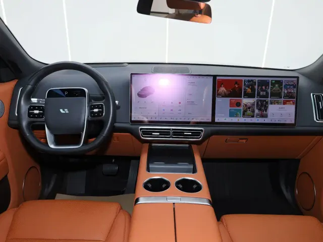 Li Auto L8 — Фото автомобиля 9