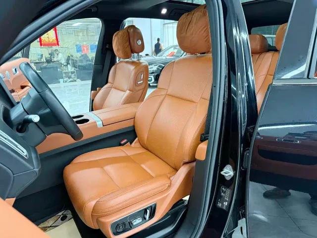Li Auto L7 — Фото автомобиля 17