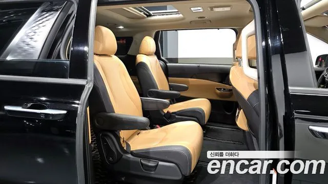 Kia Canival Carnival 4 поколение Бензин 7 мест Outdoor — Фото автомобиля 12