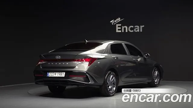 Hyundai Avante CN7 — Фото автомобиля 2