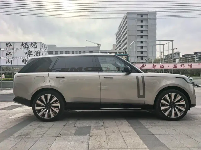 Land Rover Range Rover — Фото автомобиля 11