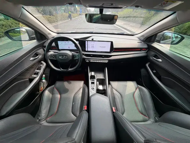 Geely Binrui — Фото автомобиля 5