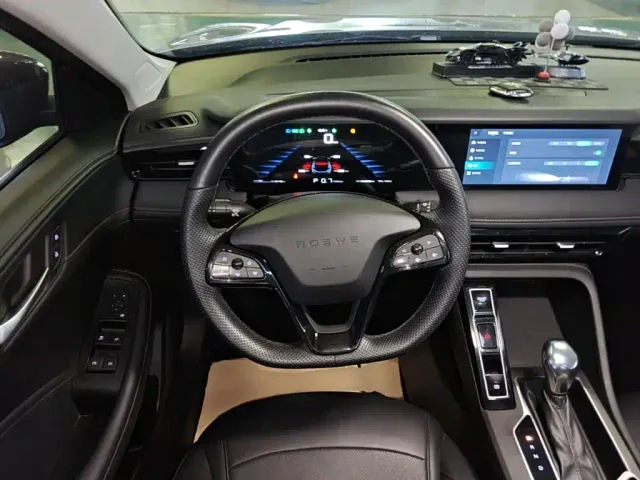 Roewe i5 — Фото автомобиля 10