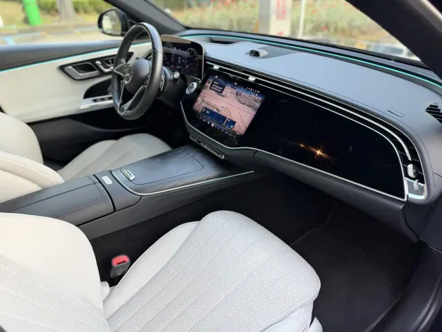 Mercedes-Benz E-Class — Фото автомобиля 9