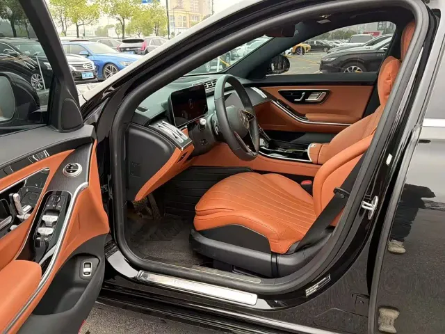 Mercedes-Benz S-Class — Фото автомобиля 2