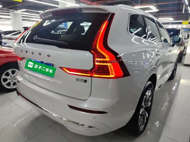 Volvo XC60 — Фото автомобиля 6