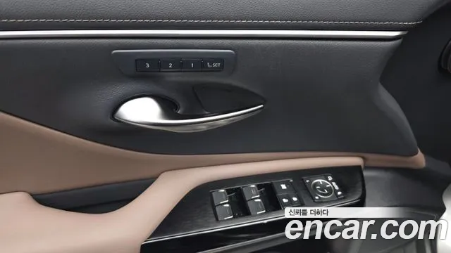 Lexus ES — Фото автомобиля 30