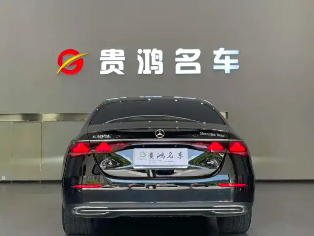 Mercedes-Benz E-Class — Фото автомобиля 6