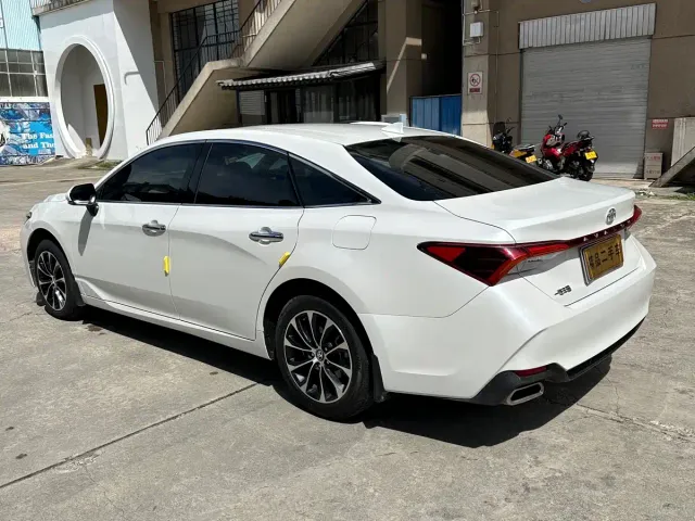 Toyota Avalon — Фото автомобиля 5