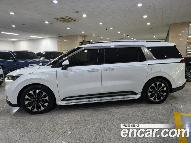Kia Carnival 4th Gen — Фото автомобиля 3