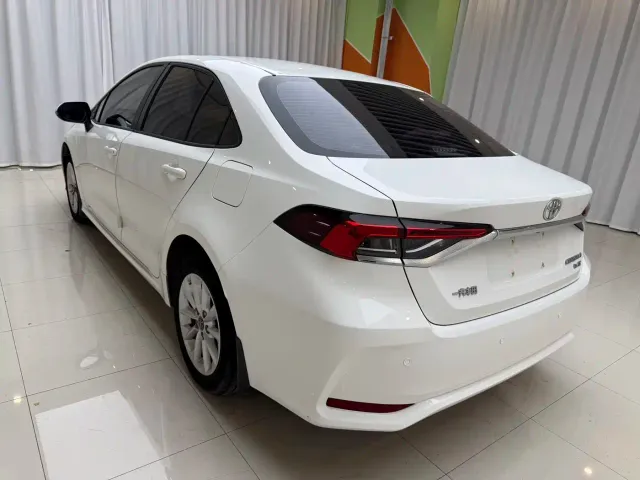 Toyota Corolla — Фото автомобиля 21