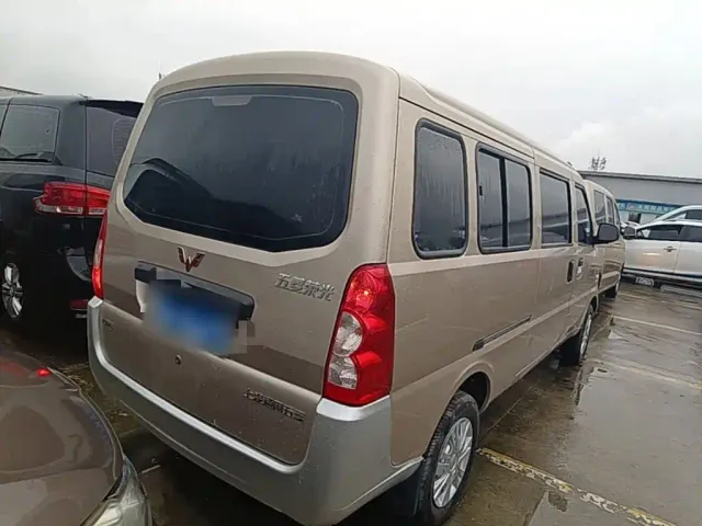 Wuling Rongguang — Фото автомобиля 6