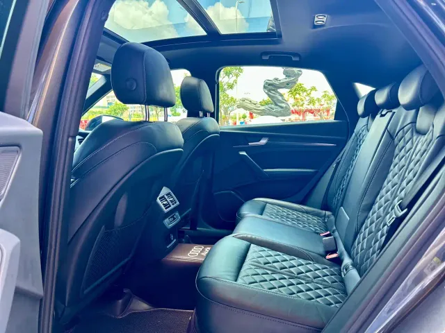 Audi Q5L Sportback — Фото автомобиля 7