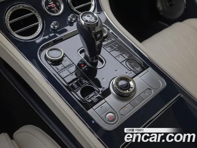 Bentley Continental — Фото автомобиля 15