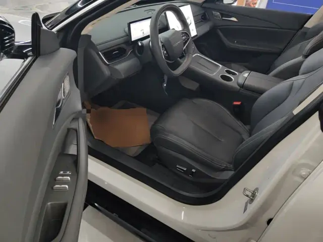 Forthing Xinghai S7 — Фото автомобиля 15