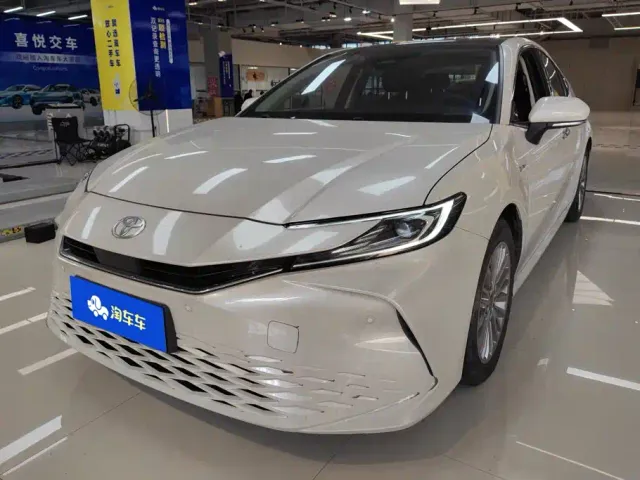 Фотография автомобиля — Toyota Camry