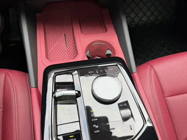 BMW 5 Series — Фото автомобиля 16