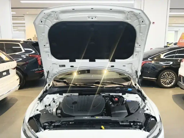 Volvo S60 — Фото автомобиля 19
