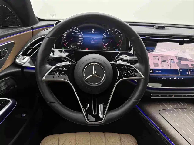 Mercedes-Benz E-Class — Фото автомобиля 9