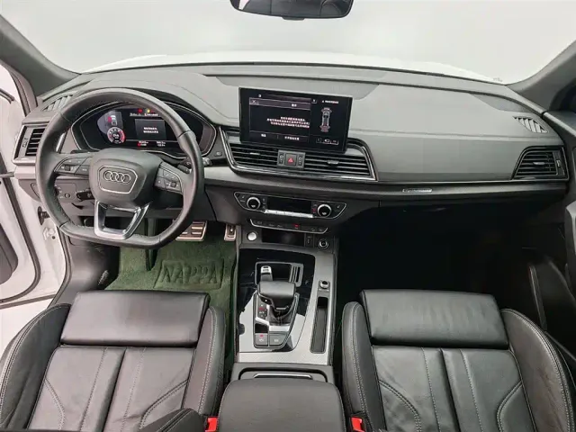 Audi Q5L — Фото автомобиля 12
