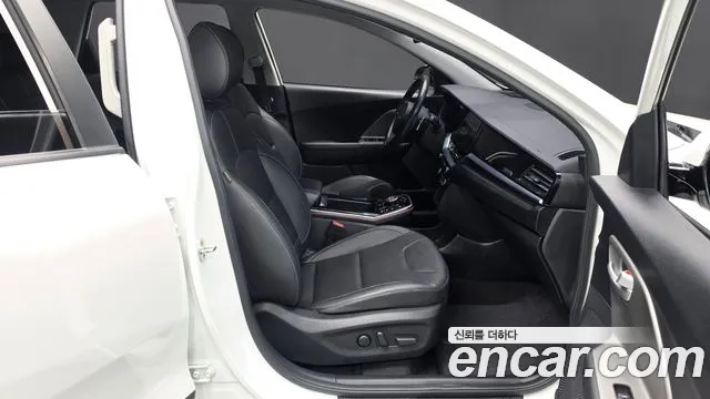 Kia Niro — Фото автомобиля 16