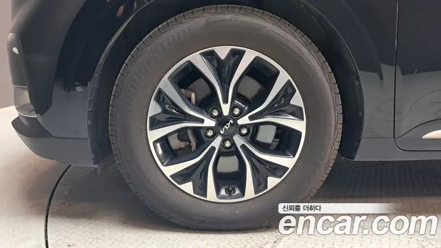 Kia Canival Carnival 4 поколение 9 мест Signature — Фото автомобиля 3