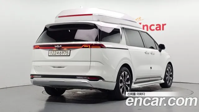 Kia Carnival Generation 4 — Фото автомобиля 2