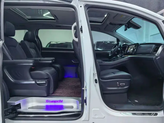 GAC Trumpchi M8 — Фото автомобиля 11