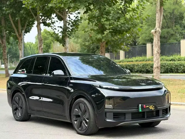 Li Auto L8 — Фото автомобиля 3