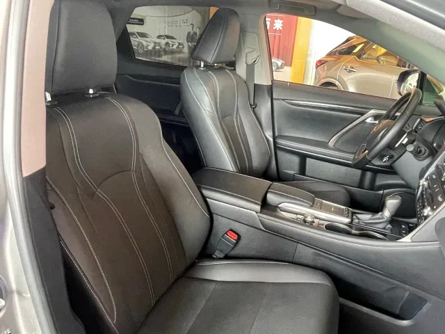Lexus RX — Фото автомобиля 6